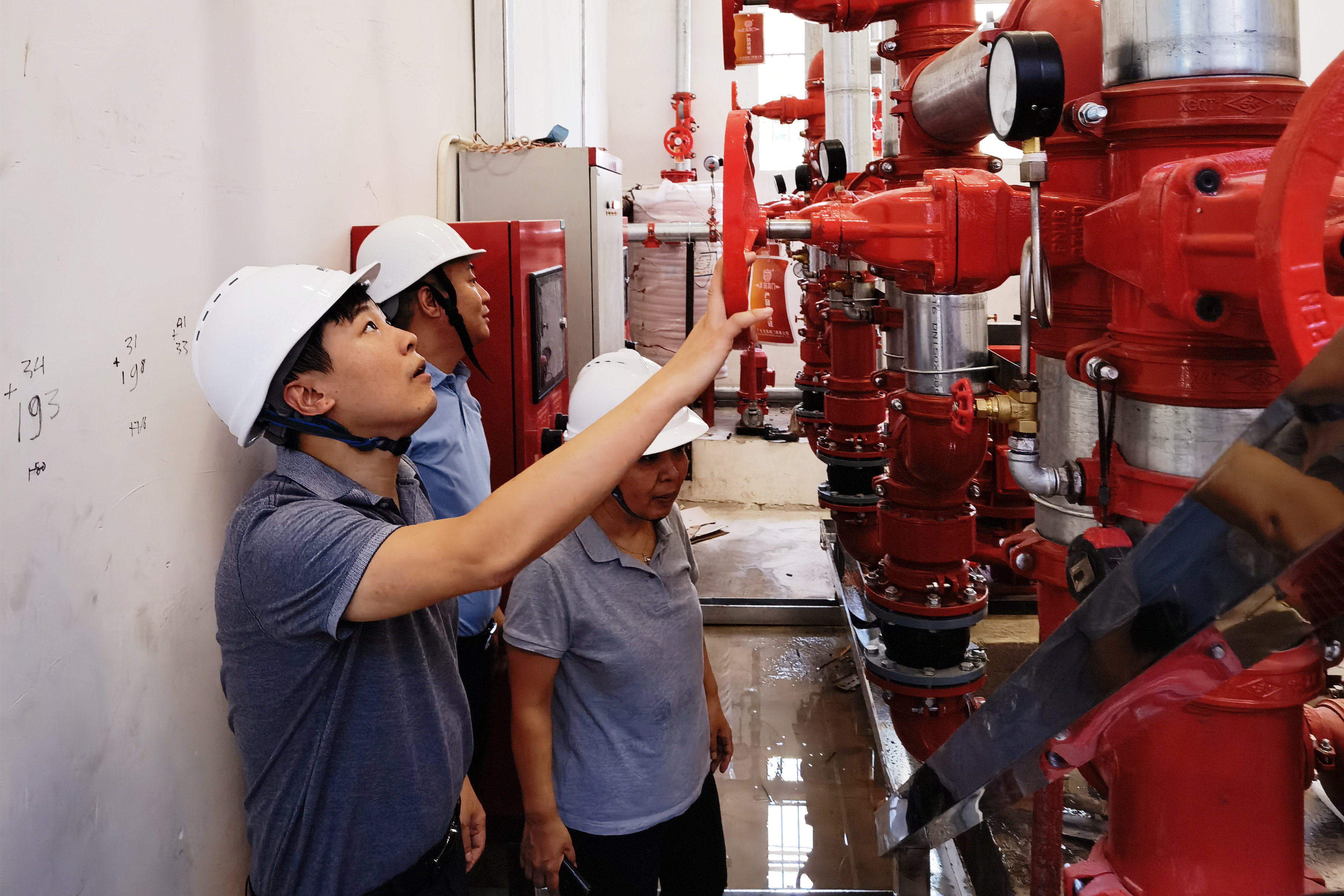 1001-01-2 地产广东 1.jpg 金贝官网