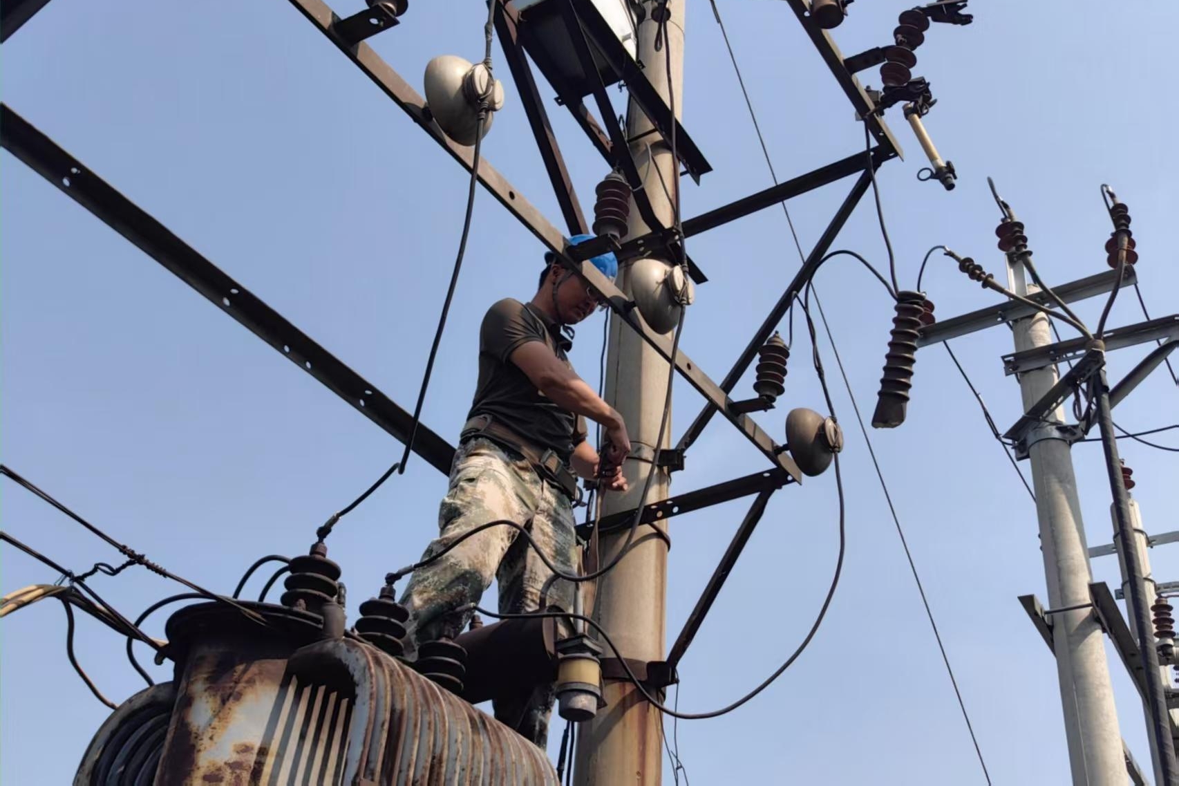 唐山园区开展电路安全检查 张国鹏.jpg 金贝官网