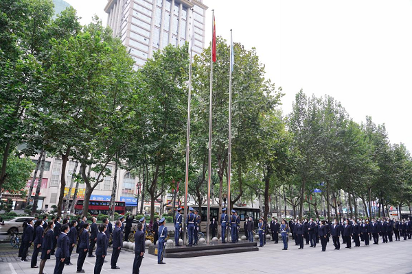 陕西金贝
军民服务社遇重大活动组织全员举行升旗仪式。-600.png 金贝官网